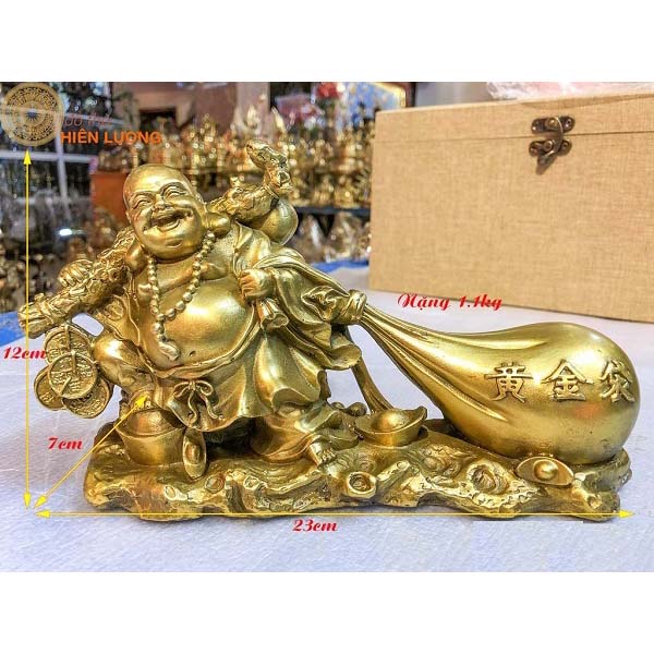 Tượng Di Lặc Vác Gậy Như Ý