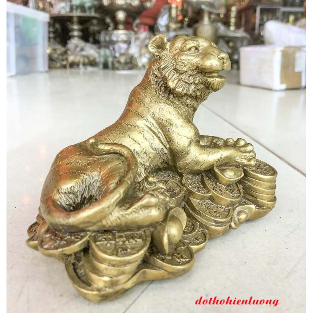 Tượng Hổ Nằm Bệ Vàng Bằng Đồng