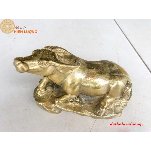 Tượng Trâu Nằm Bệ Vàng Cỡ Nhỏ