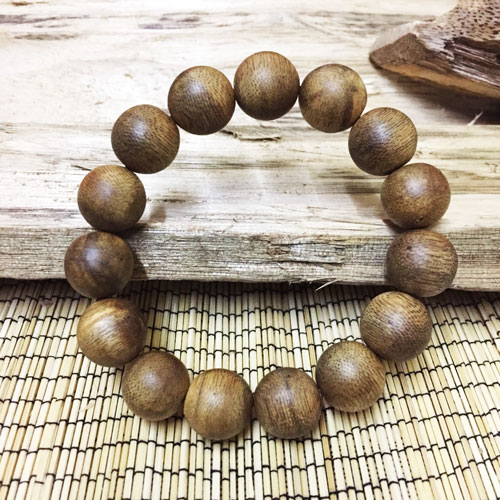 Vòng tay trầm hương 14li