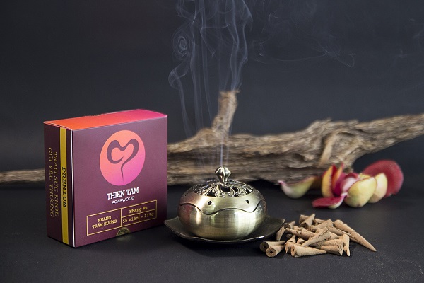 Lư Bát quái xông trầm