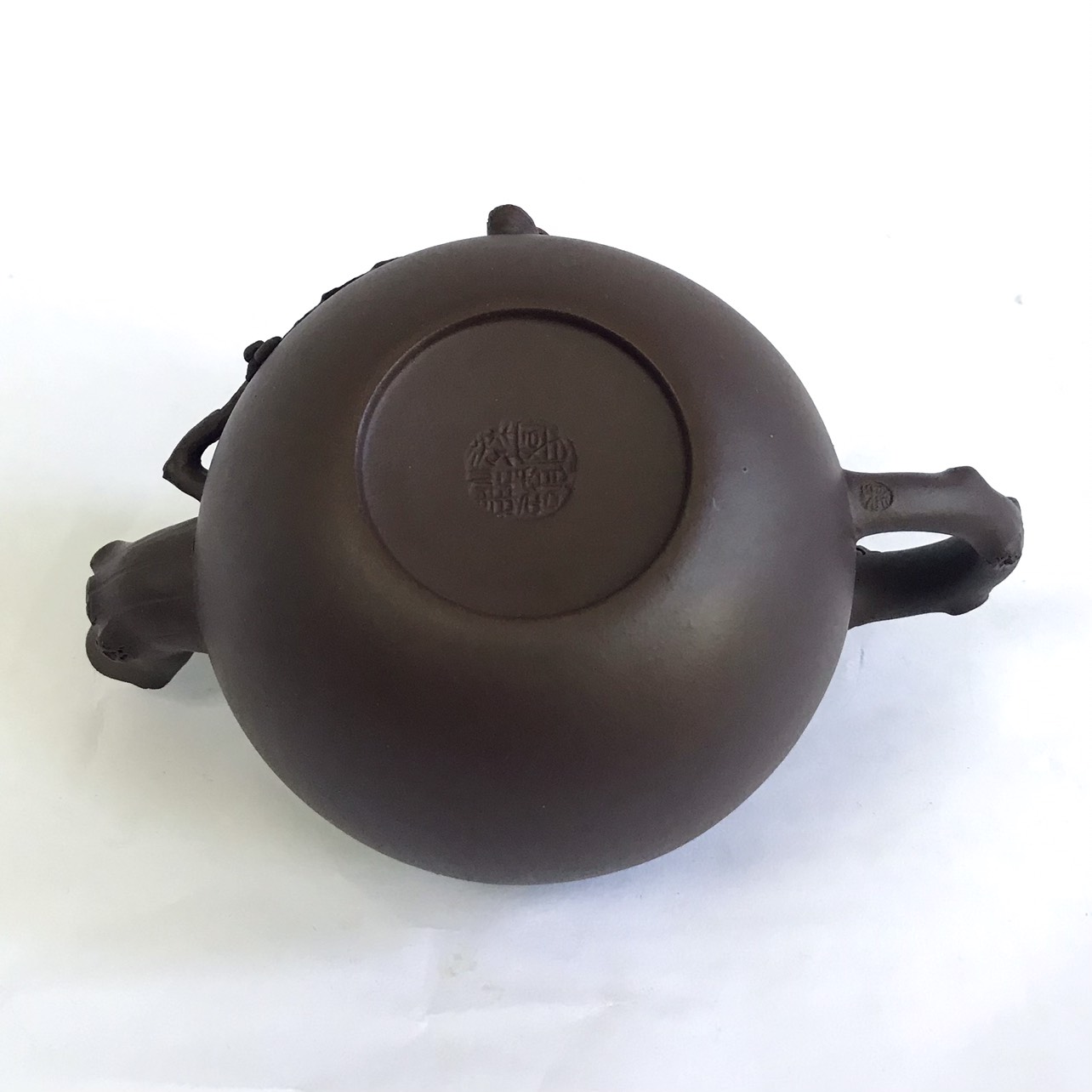 Ấm tử sa Nho Sóc 320ml