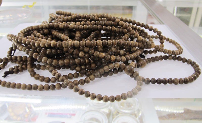 Chuỗi Trầm Hương 108 Hạt 6mm - C40