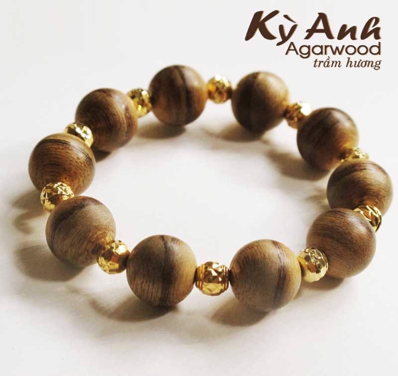 Vòng Tay Trầm Hương VHT130