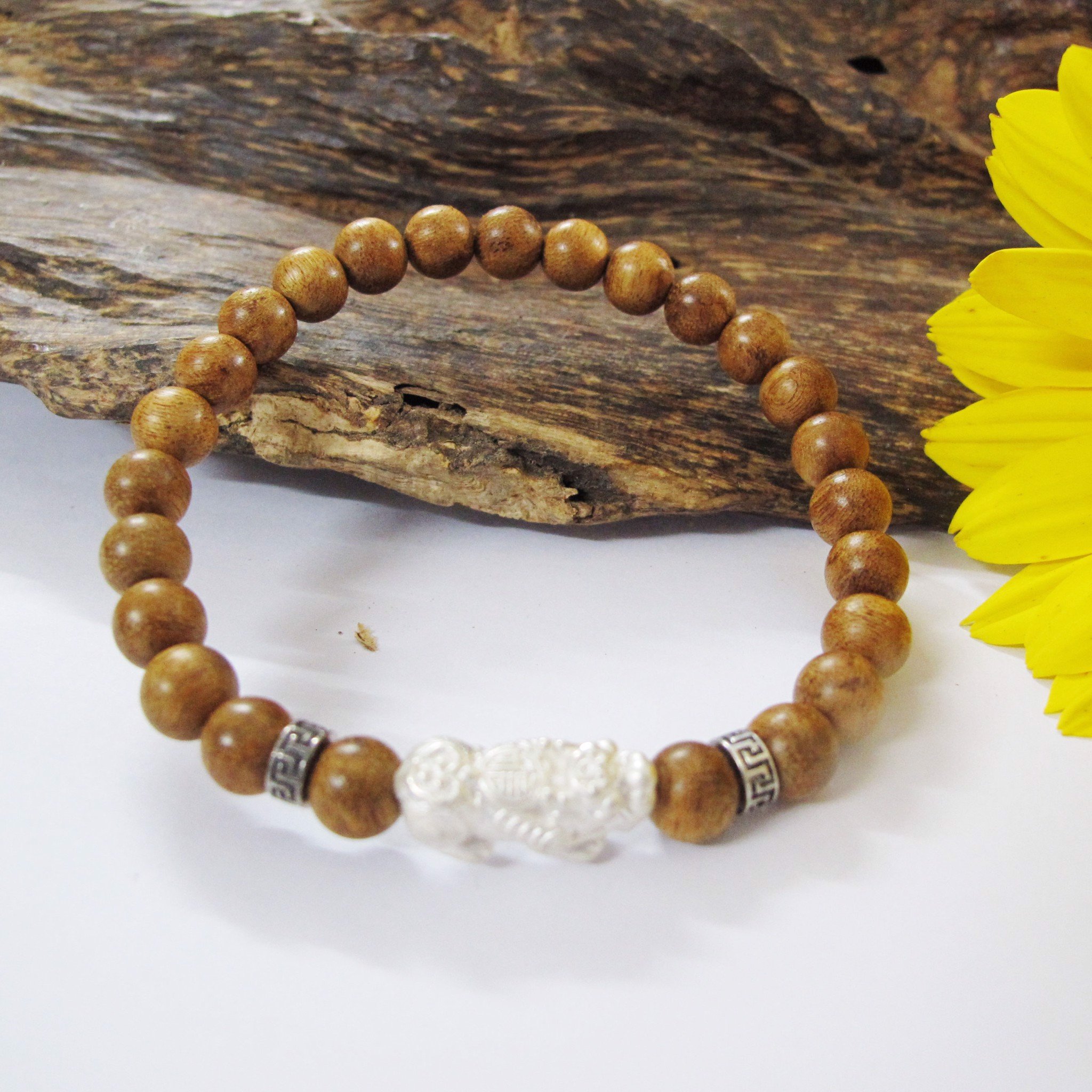 Vòng Tay Trầm Mix Tỳ Hưu Bạc- VHT004