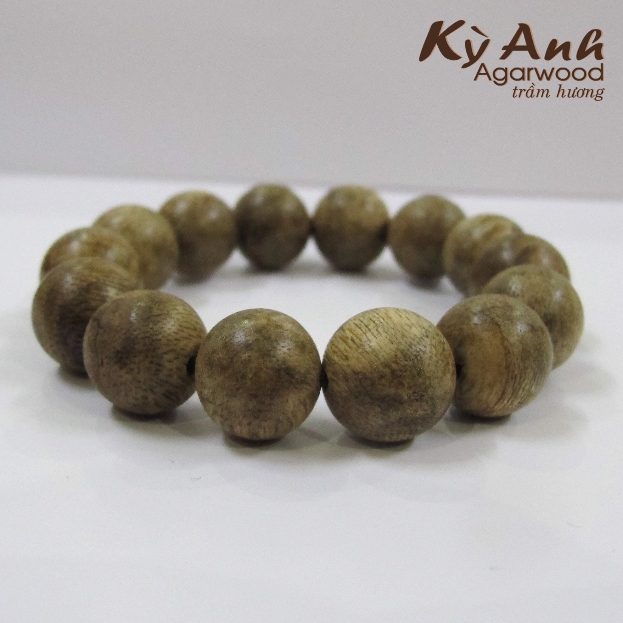 Vòng Tay Trầm Hương VHT122