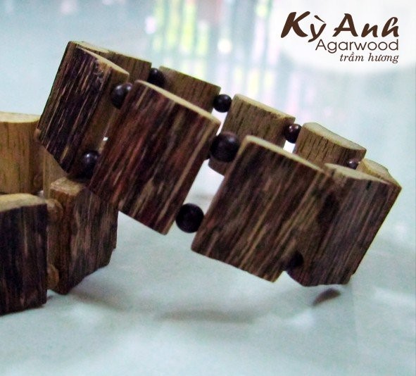 Vòng Tay Trầm Hương - TV001