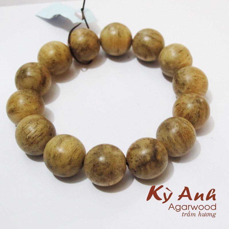 Vòng Tay Trầm Hương 16mm VHT84