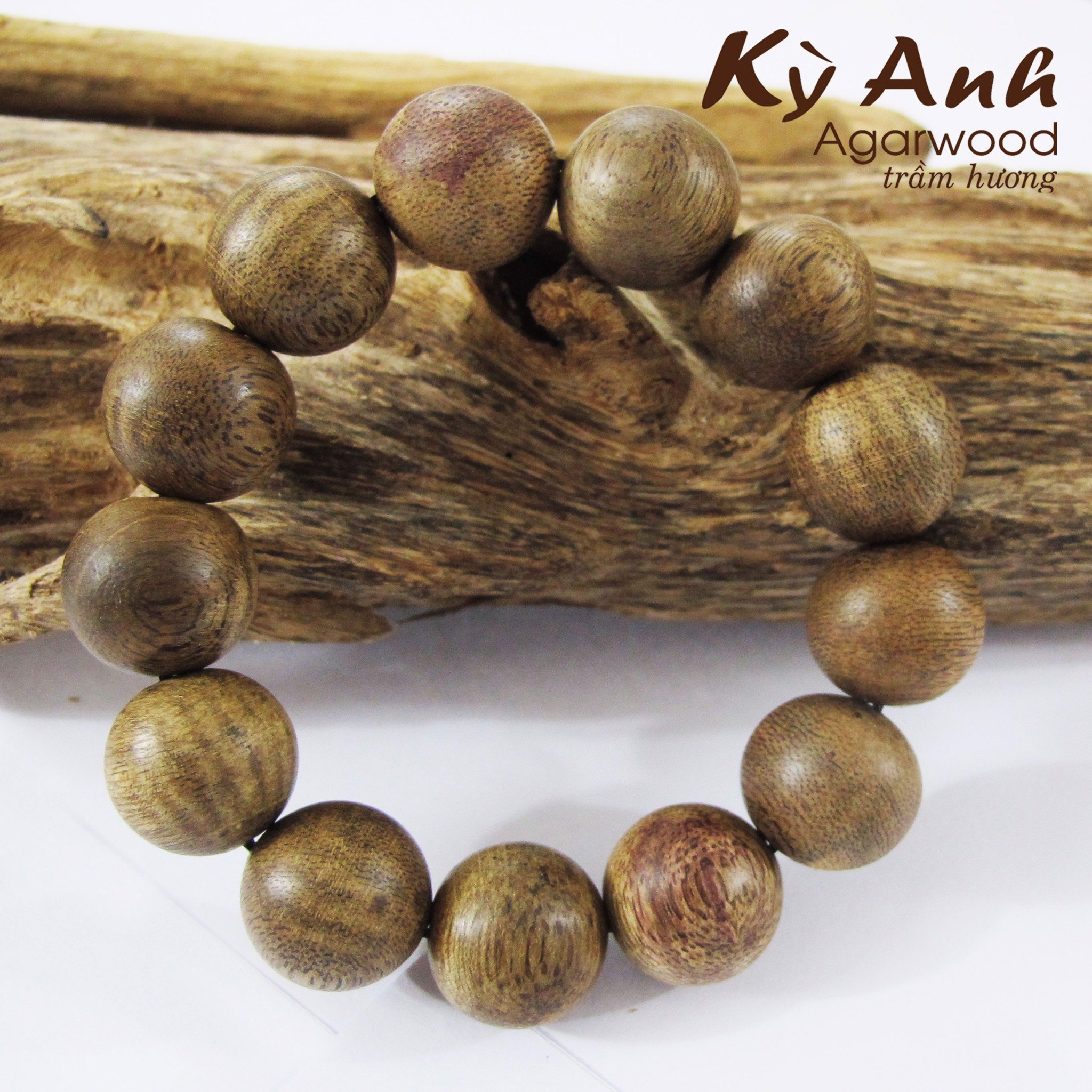 Vòng Tay Trầm Hương Lào 18ly VTH-187