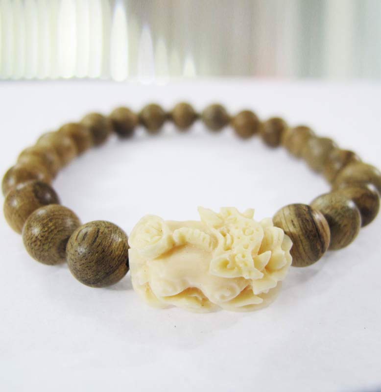 Vòng Tay Trầm 8mm x Tỳ Hưu-VHT042