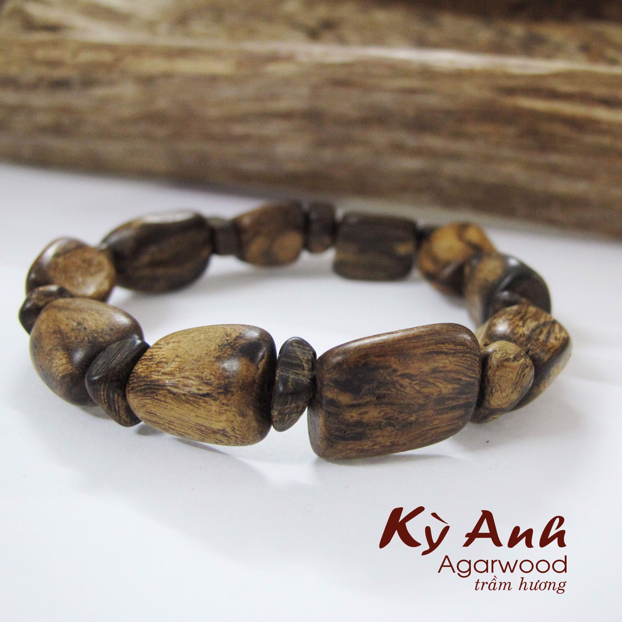 Vòng Tay Trầm Chìm Nước VHT192