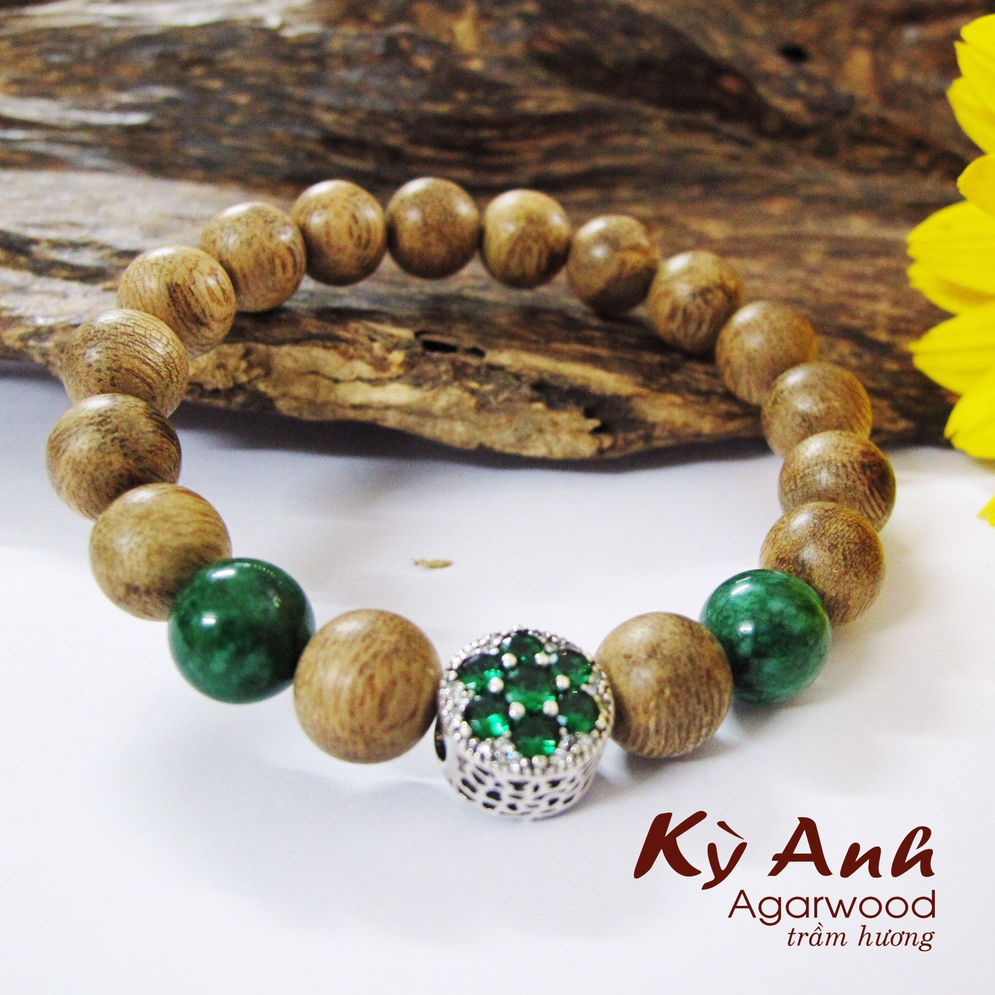 Vòng Tay Trầm Hương Mix Bạc - VHT009