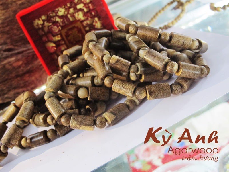 Vòng Trầm Hương Đốt Trúc -VHT196