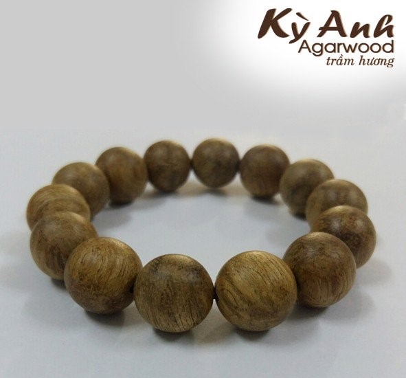 Vòng Tay Trầm Hương VHT85