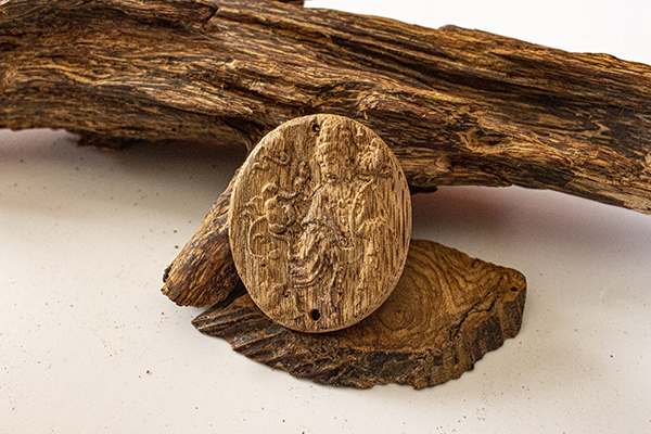 Mặt dây chuyền hình Phật thủ