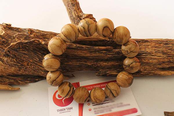 Vòng tay trầm hương Việt Nam VIP