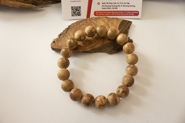Vòng tay trầm hương Việt Nam 10li