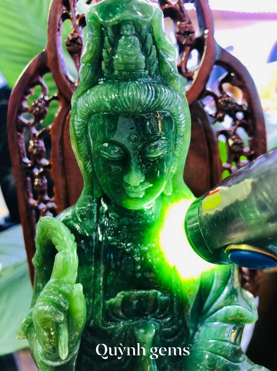 Quan Thế Âm Bồ Tát ngọc bích.