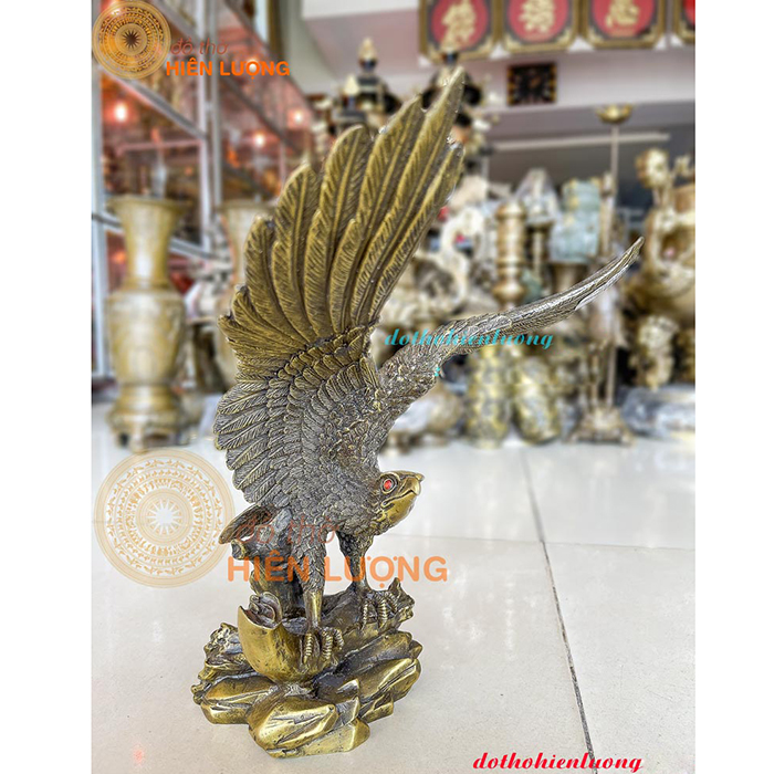 Tượng Đại Bàng Xòe Cánh