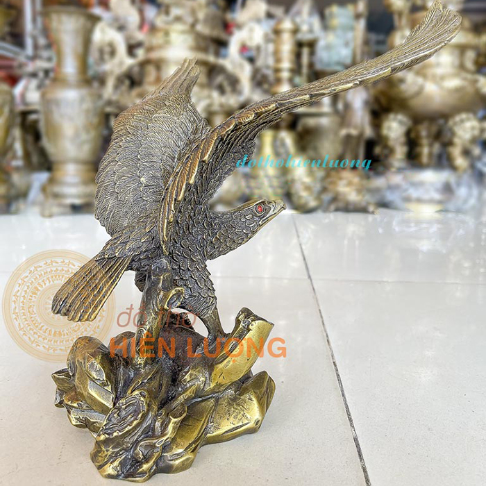 Tượng Đại Bàng Xòe Cánh