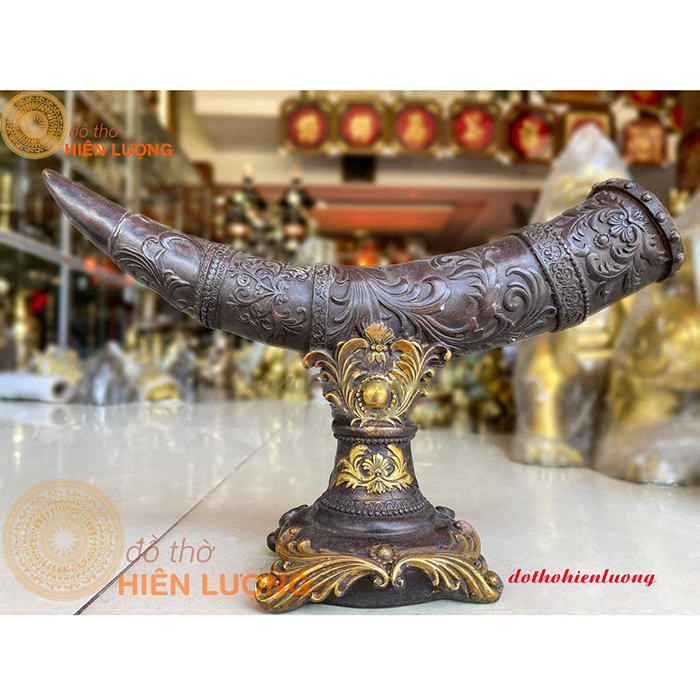 Tù Và Chữ Phúc Bằng Đồng