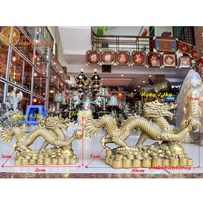 Rồng Cuộn Bệ Vàng Cầm Ngọc-Bé