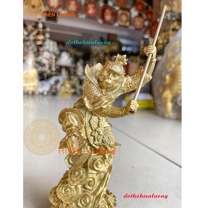 Tượng Tôn Ngộ Không Cầm Gậy Như Ý To