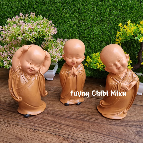 Bộ 03 tượng chú tiểu áo nâu
