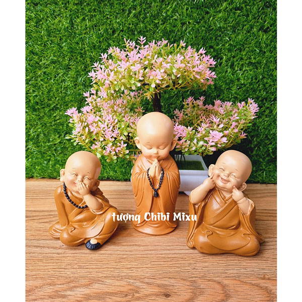 Bộ 03 chú tiểu áo nâu dễ thương y hình