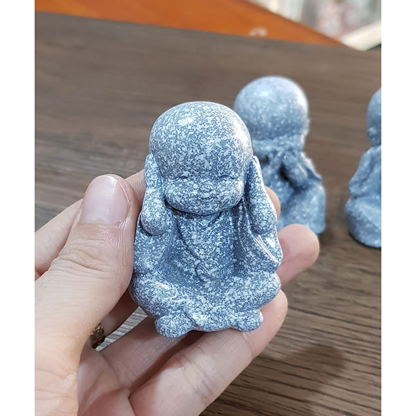 Bộ 04 chú tiểu Tứ Không giả đá kèm bát tụ bảo 5cm (mẫu 03 hạt đậu)