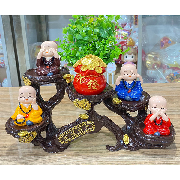 Bộ tượng Tứ Không đeo xâu chuỗi kèm túi vàng đỏ chữ Phát và đế ngang 5 ánh vàng