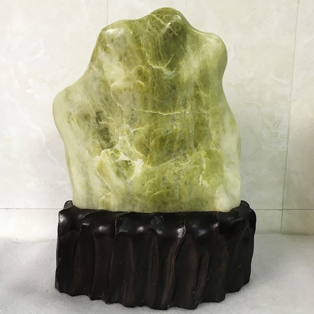 Cây đá tự nhiên màu xanh lá mạ cho người mệnh Hỏa và Mộc 