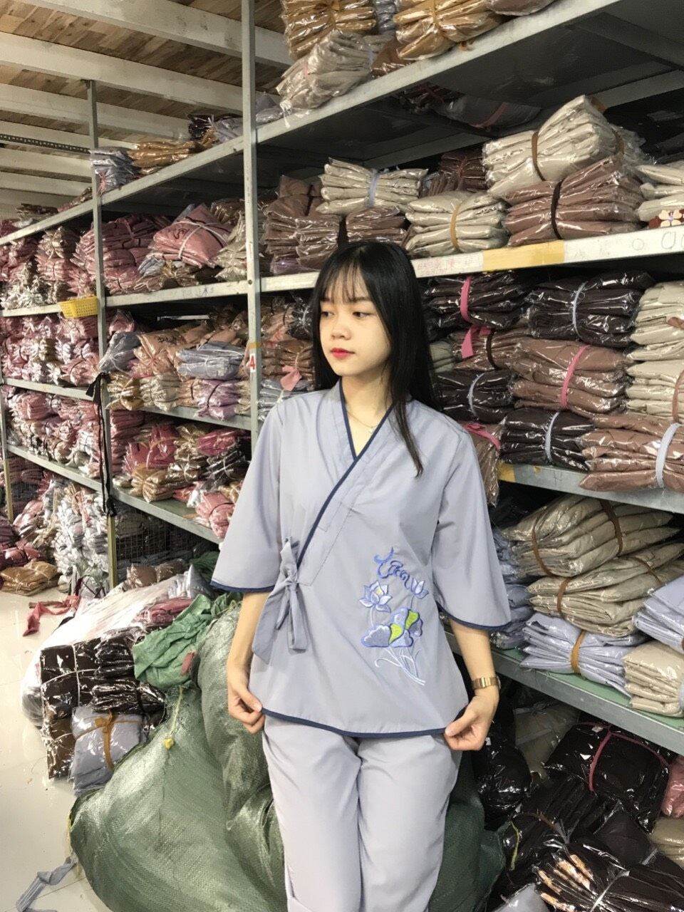 Đồ lam đi chùa chéo nơ thêu (lam)