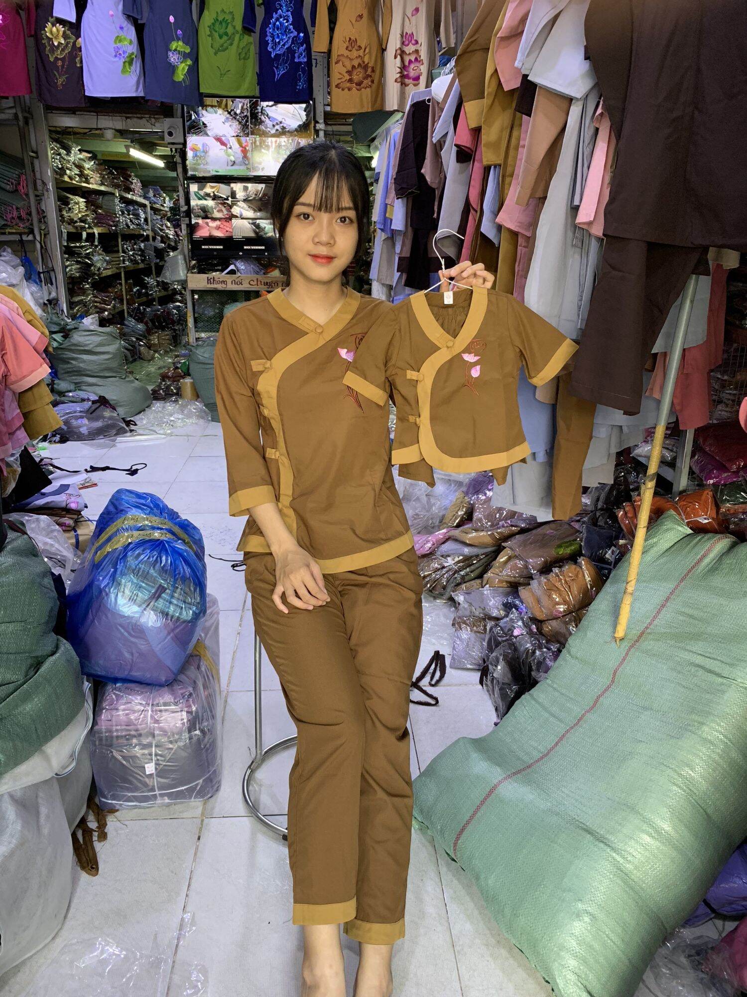 Đồ lam đi chùa tim phối (bò)