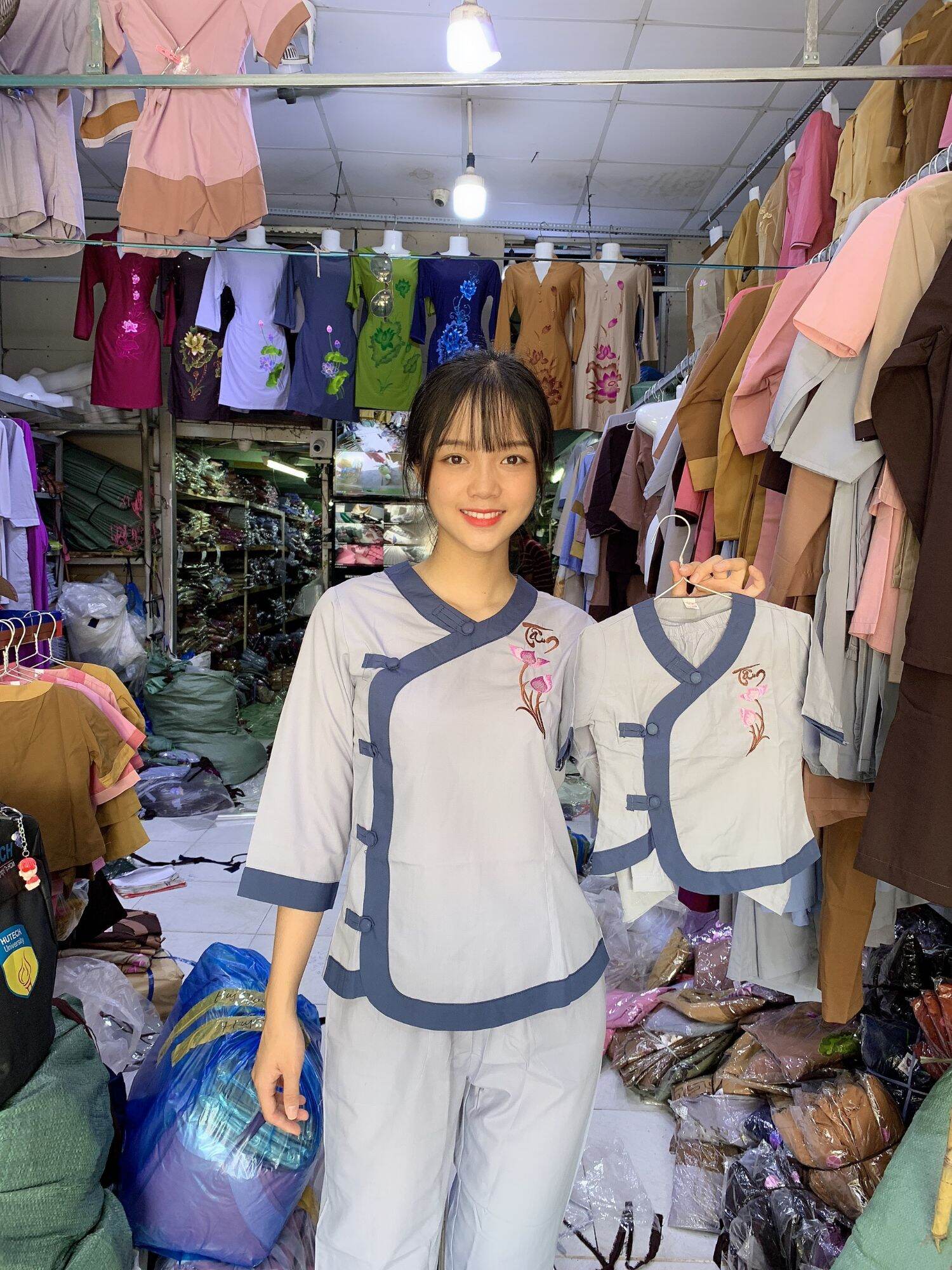 Đồ lam đi chùa tim phối (lam)