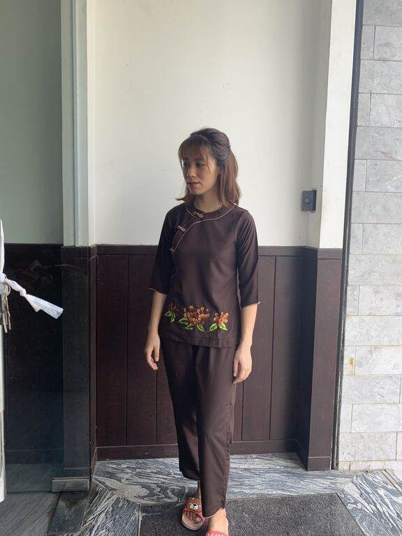 Bộ vải Kate đi chùa viền đôi (nâu)