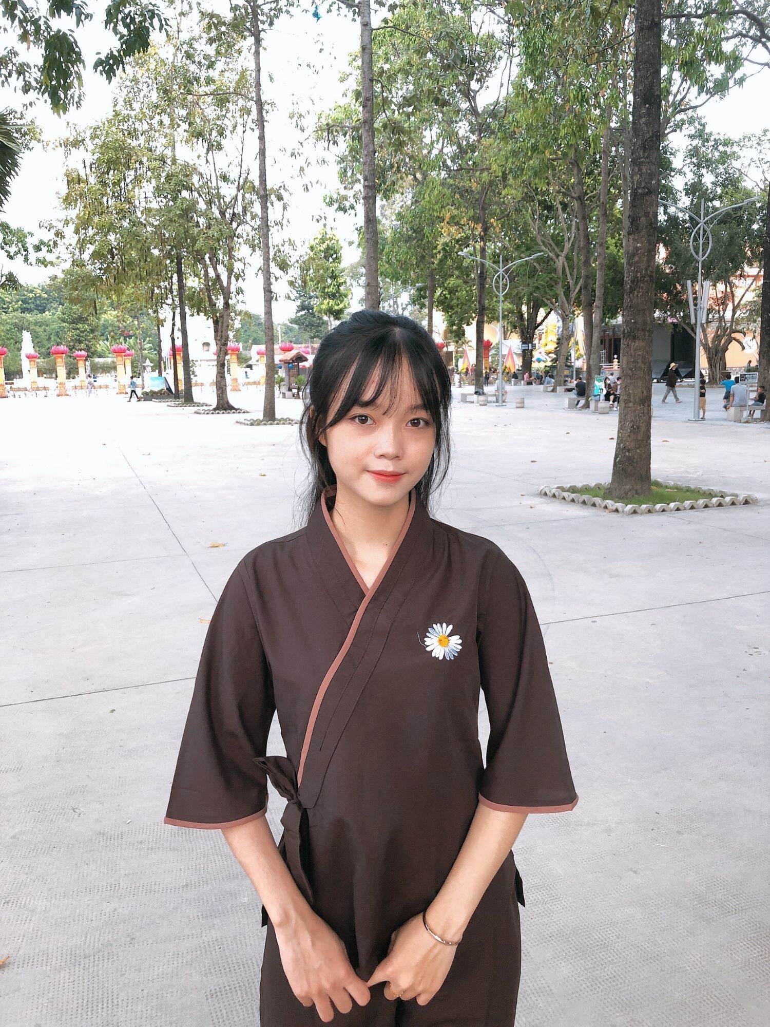 Đồ bộ nữ đi chùa chéo nơ cúc (nâu)