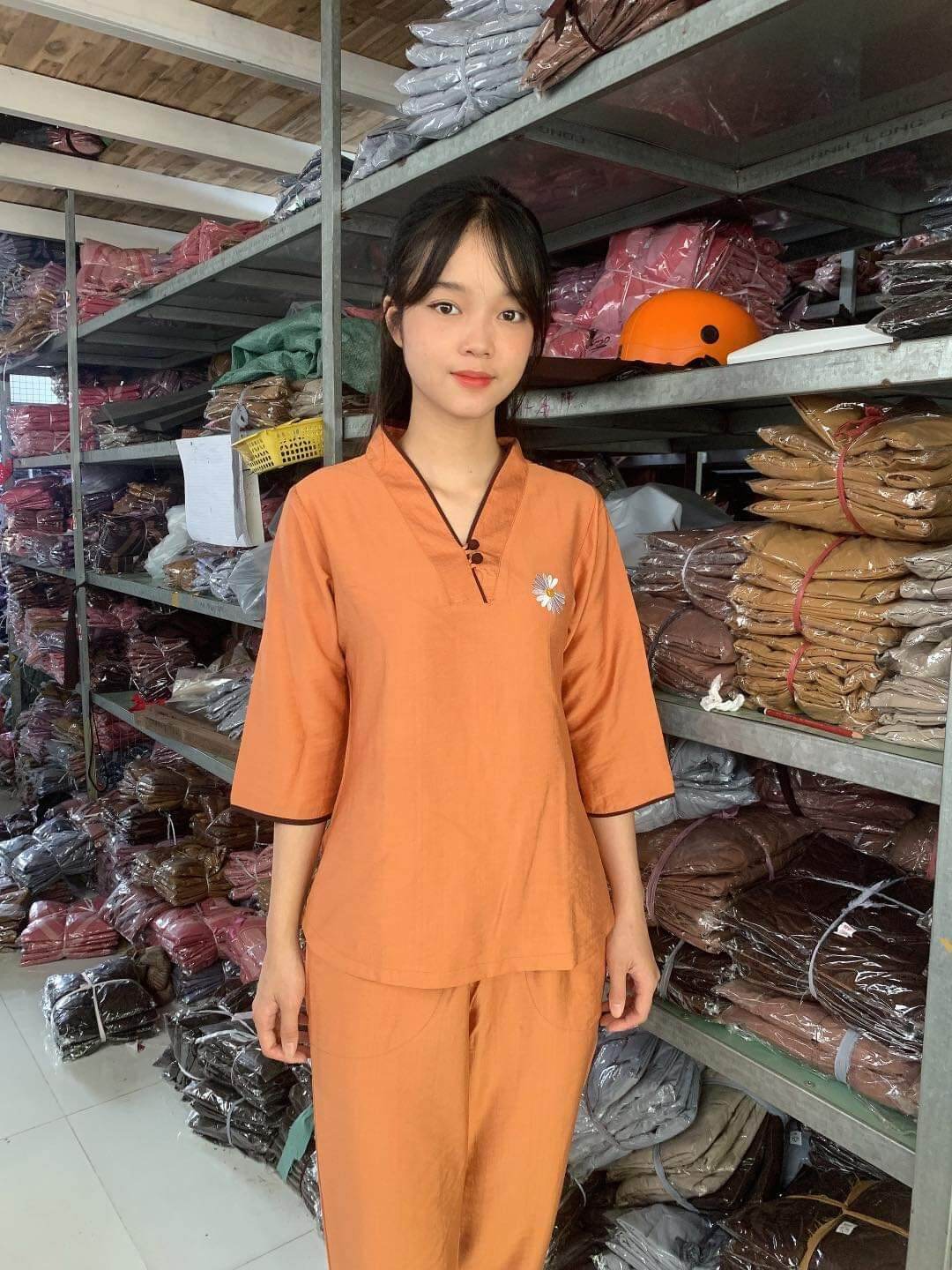 Đồ lam đi chùa cúc tơ (cam tươi)