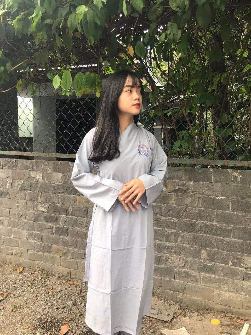 Áo tràng đồ lam phù hợp choàng khi đi chùa vải kte (lam thêu)