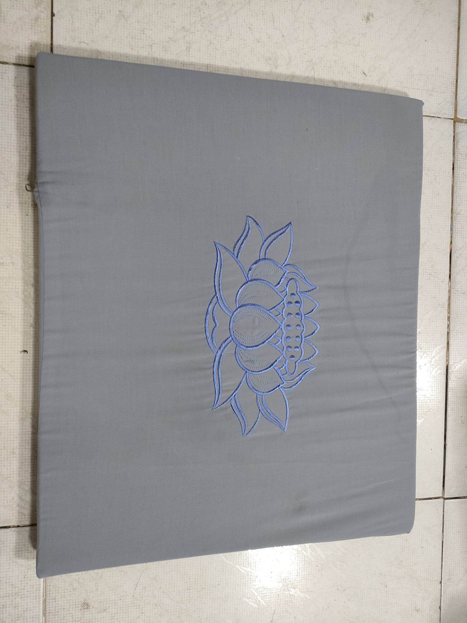 Miếng lót ngồi thiền miếng nệm ngồi (lam thêu)