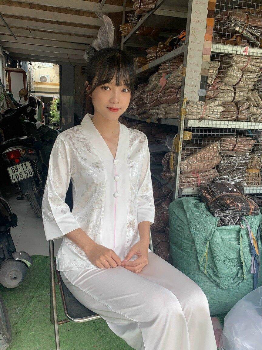 Đồ bộ đi chùa gấm cao cấp (trắng)