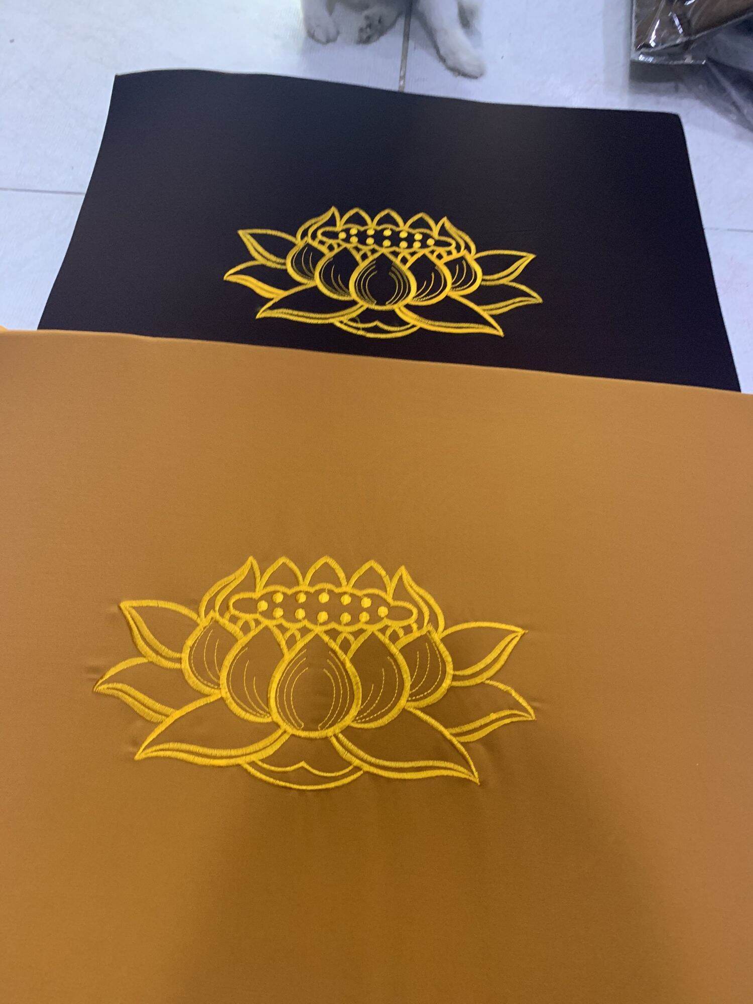 Miếng lót ngồi thiền miếng nệm ngồi (vàng thêu)