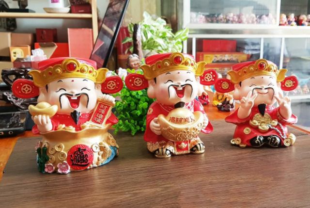 Tượng chibi Thần Tài ôm thỏi vàng 14cm