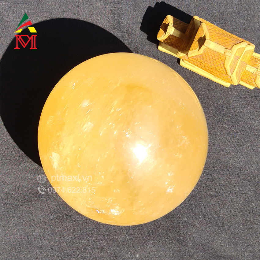 Quả Cầu Đá Thạch Anh Vàng Canxit 15Cm