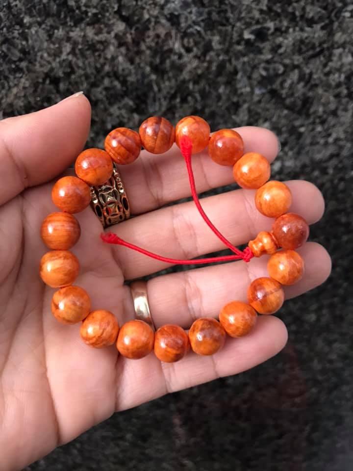 Vòng tay gỗ huyết rồng - 16MM