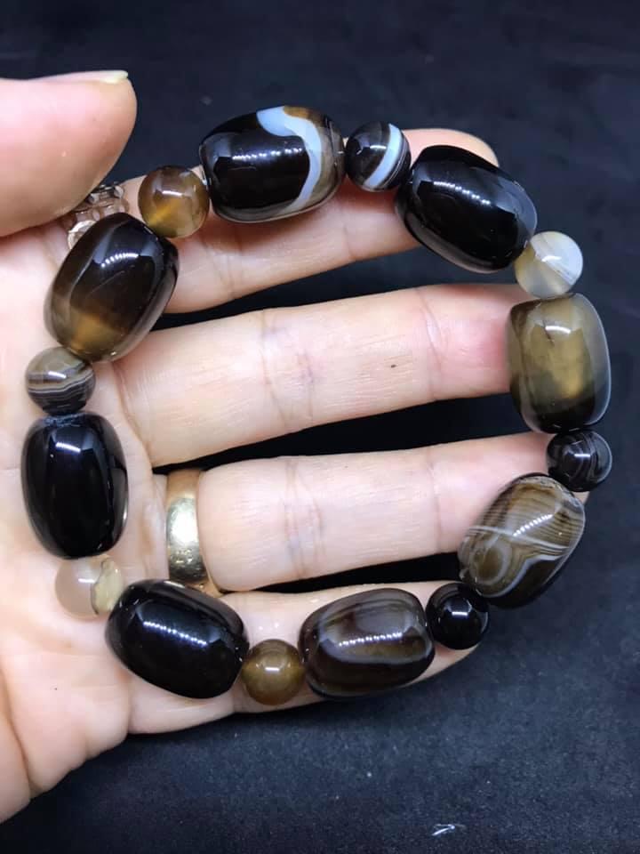 Vòng tay lu thống mã não vân trắng 12ly