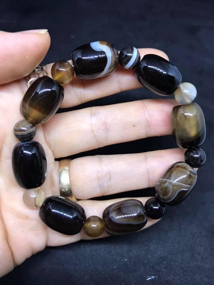 Vòng tay lu thống mã não vân trắng 12ly