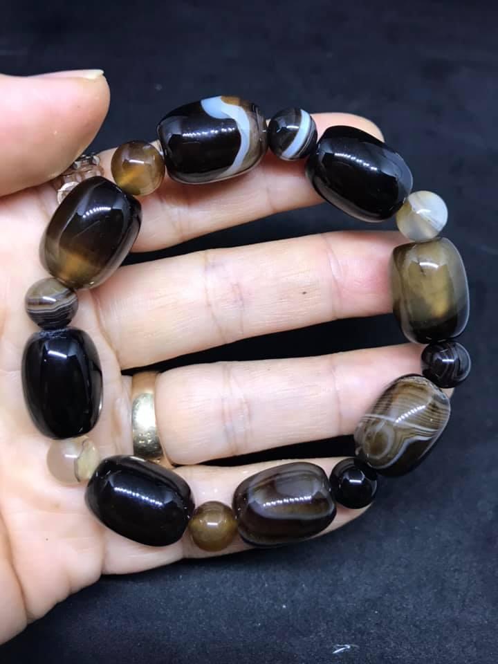 Vòng tay lu thống mã não vân trắng 12ly