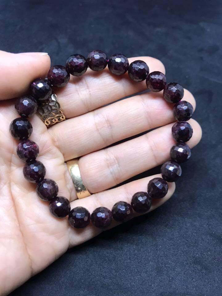 Vòng tay ngọc hồng lưu mài giác 8ly