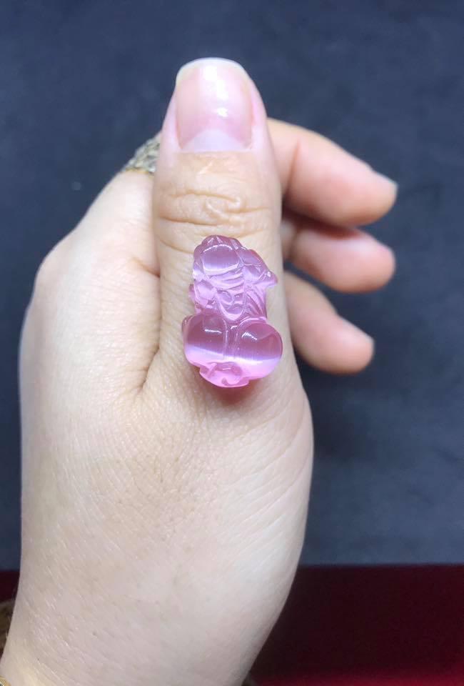 Mặt dây chuyền, nhẫn tỳ hưu mắt hổ hồng